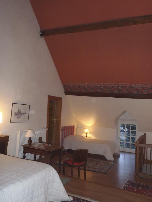 Chambres D'Hotes Du Domaine De Jacquelin Saint-Germain-du-Puy Екстериор снимка